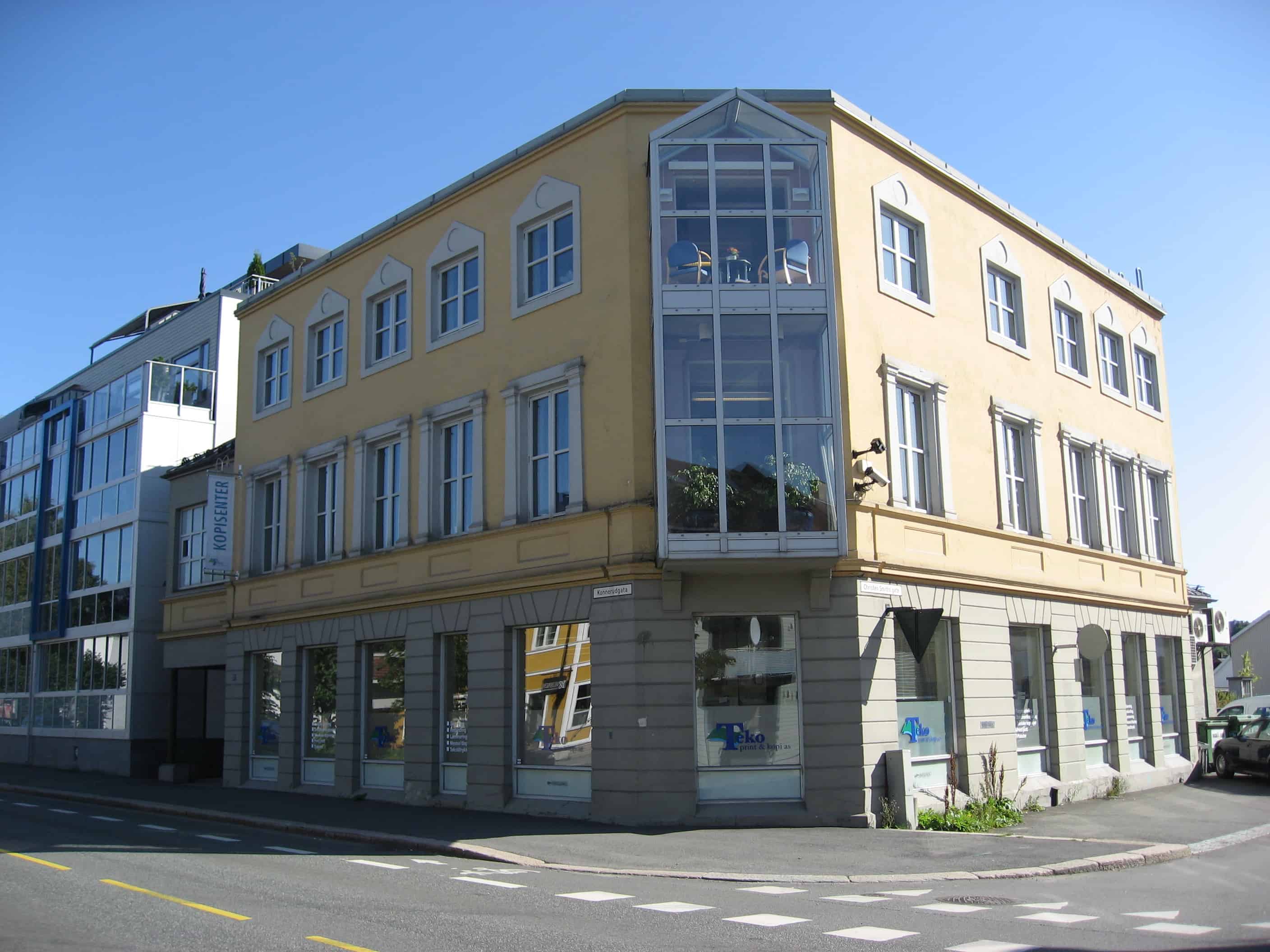 Teko Print & kopi bygget Miljofyrtarn sertifisert trykk trykksaker Teko print & kopi kopisenter trykkeri papir erfaren kvalitet A4 A3 A2 A1 A0 tekniske tegninger byggeplass russ klær tekstil tekstiltrykk parkas zip crew neck hettegenser longsleeve 